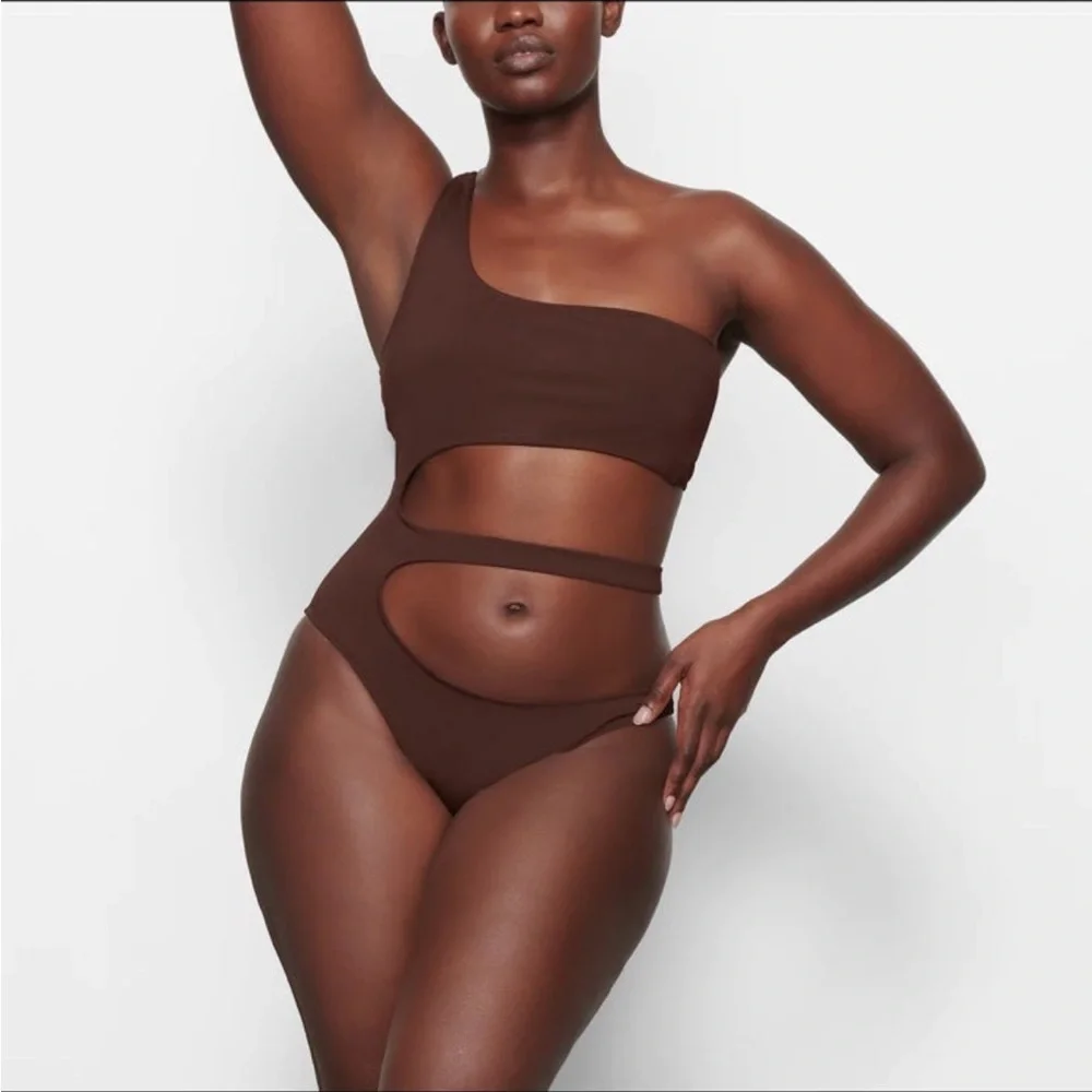 NWT SKIMS Cocoa Swim One Shoulder Monokini Size 2X